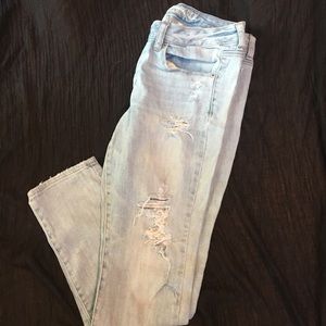 Light wash American Eagle skinny stretch fit